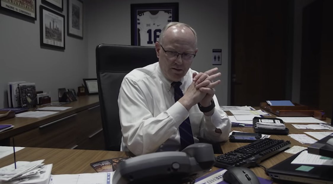 nocontextEMAW's tweet image. 