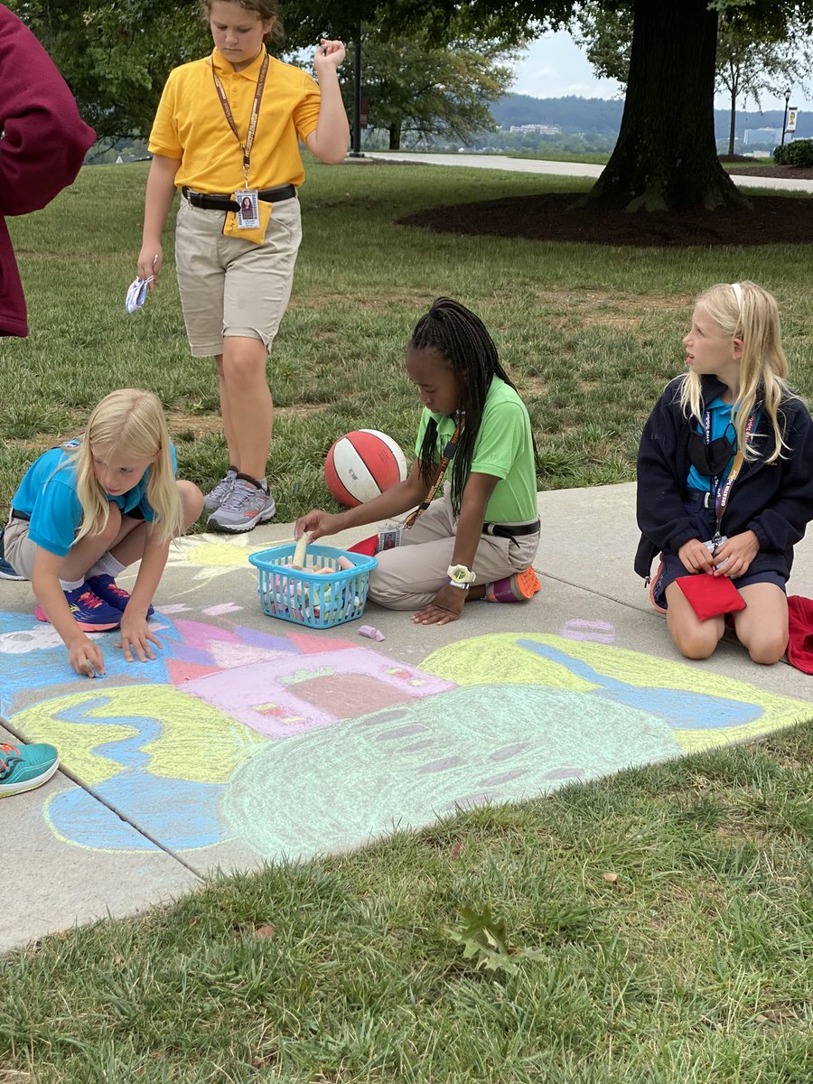 Mhs5th's tweet photo. Check out a few photos of our students enjoying recess. 🏀🎨📖#MHSPowerofOne https://t.co/cfI5Lcnred