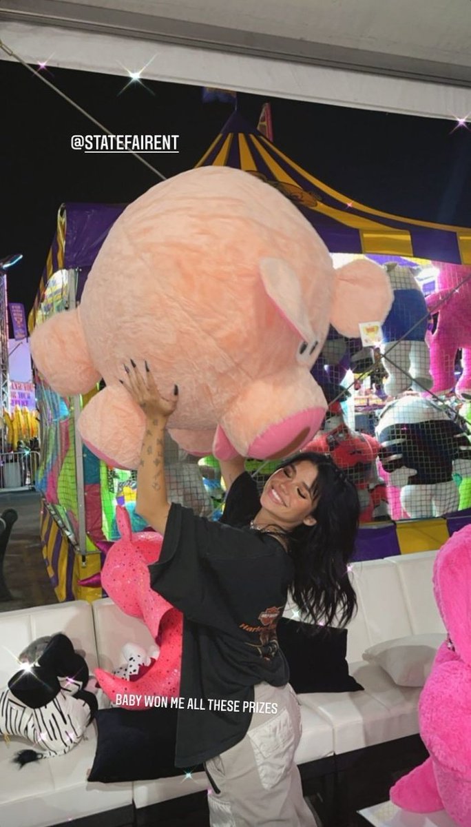 Ninifjxdn's tweet image. At the fair yesterday