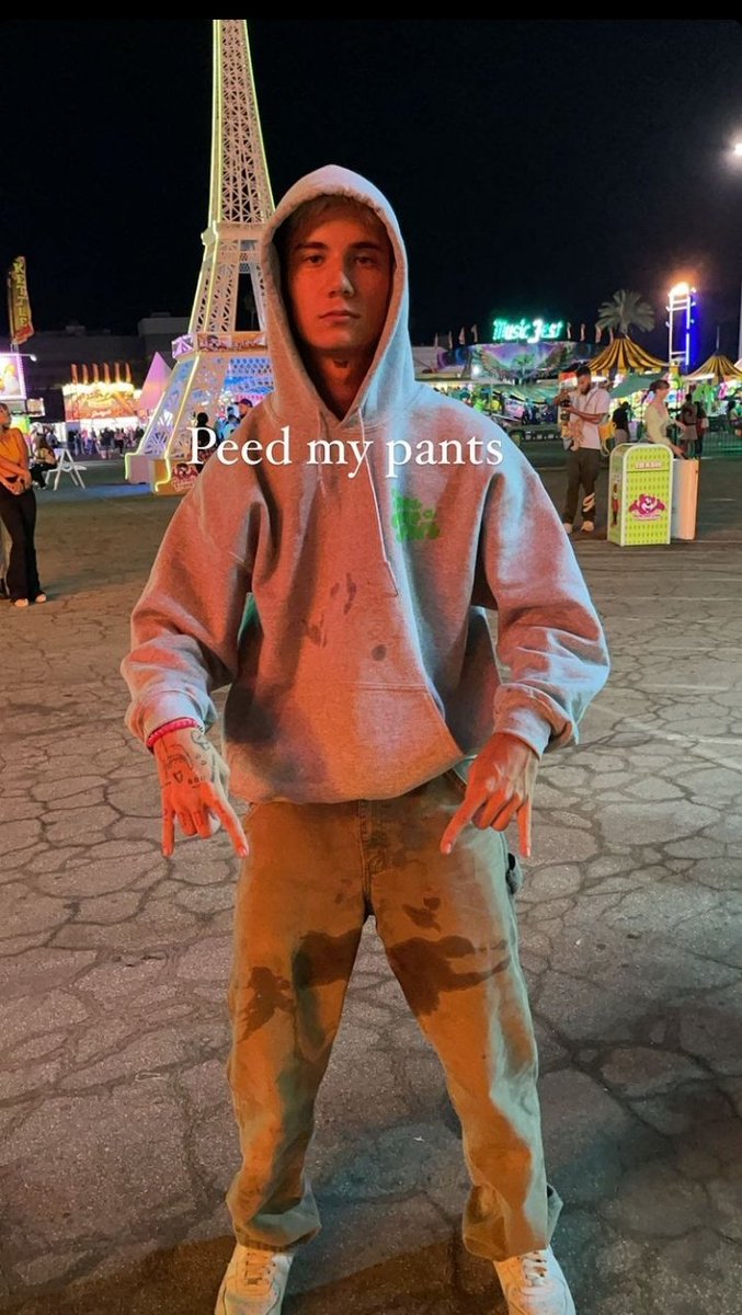 Ninifjxdn's tweet image. At the fair yesterday