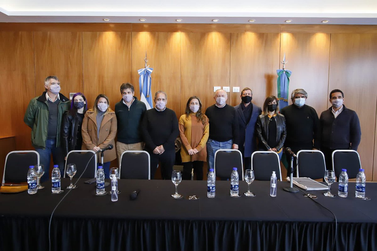 SergioOPalazzo's tweet photo. Conferencia de Prensa en #MarDelPlata con mis compañeros y compañeras candidatos del Frente de todos.

#ArgentinaUnida https://t.co/isILHrc9fO