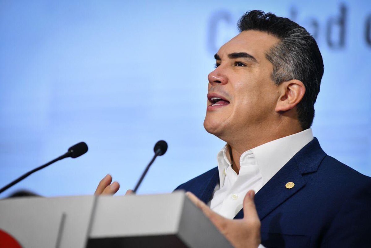 El PRI es de quien lo trabaja, el PRI es de la militancia. Los retos de México y los retos del PRI no están en la comodidad de las mesas de café: ALEJANDRO MORENO CARDENAS.