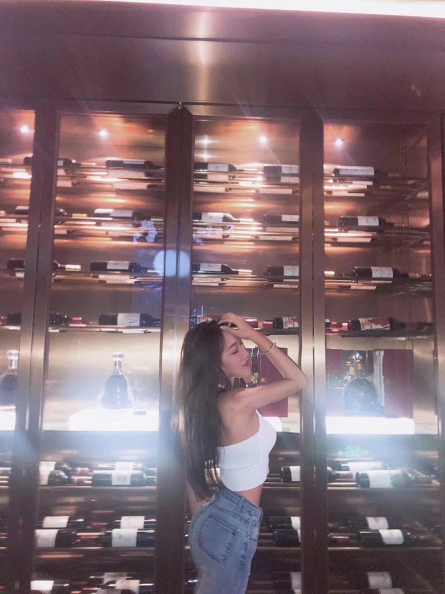 他妈的
好想被干得喷屎啊啊啊啊啊
评论骂我 发屌给我看啊大雕哥哥们
#反差婊 #母狗 ＃sm #女s #女王 #女m #辱骂 #调教 #性奴 #淫荡 #射屏 #高潮 #反差 #母猪 #ATM奴 #精液  #骚逼 #婊子 #口交 #骚货 #贱人 #贱狗 #肛交 #做爱 #bbc #媚黑 #羞辱