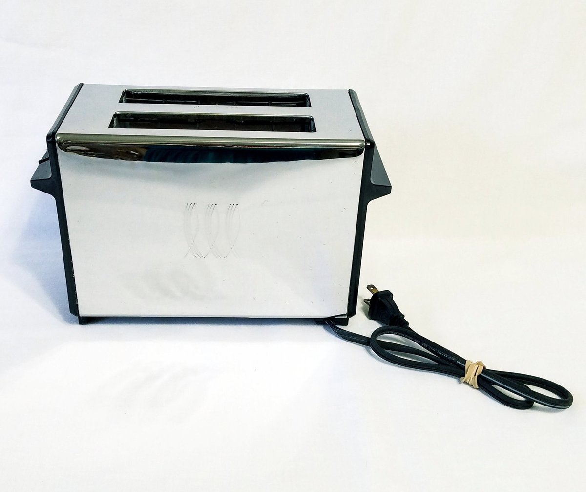 artforlife's tweet image. Excited to share the latest to my #etsy shop: Toastmaster 2 slice Toaster makes light to dark toast. Chrome front, back and black plastic sides, control and handles. #toastmastertoaster #2slicetoaster ##smallappliance #adjustablecontrols #electrictoaster etsy.me/381htle