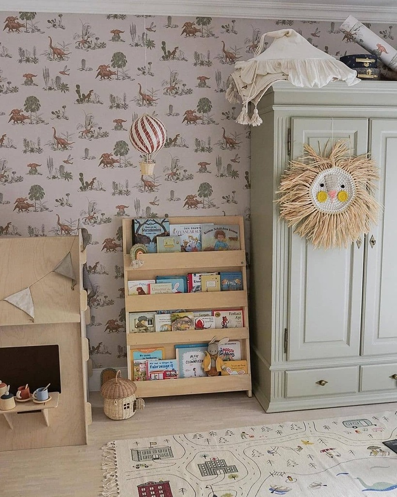 Another peek into the magical haven that is <a href="/moonchild/">moonchild</a>.atelier's nursery room. I just fall in love with this space even more every time I see it 😻⁠
.⁠
.⁠
.⁠
#nurseryroomgoals #nurseryroomdecor #dinosaurwallpaper #kidsnurseryroom #kidswallpaper #raisinglittles #projectjun…