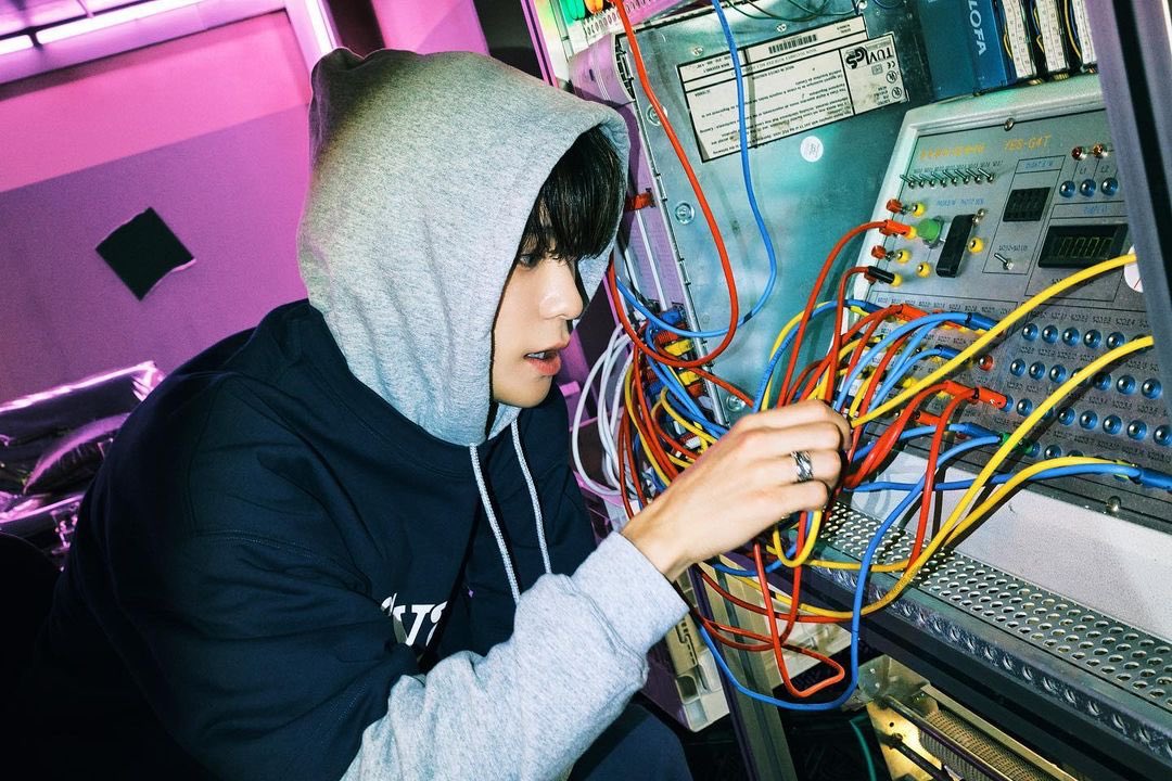 ً (@jjhlooks) on Twitter photo 