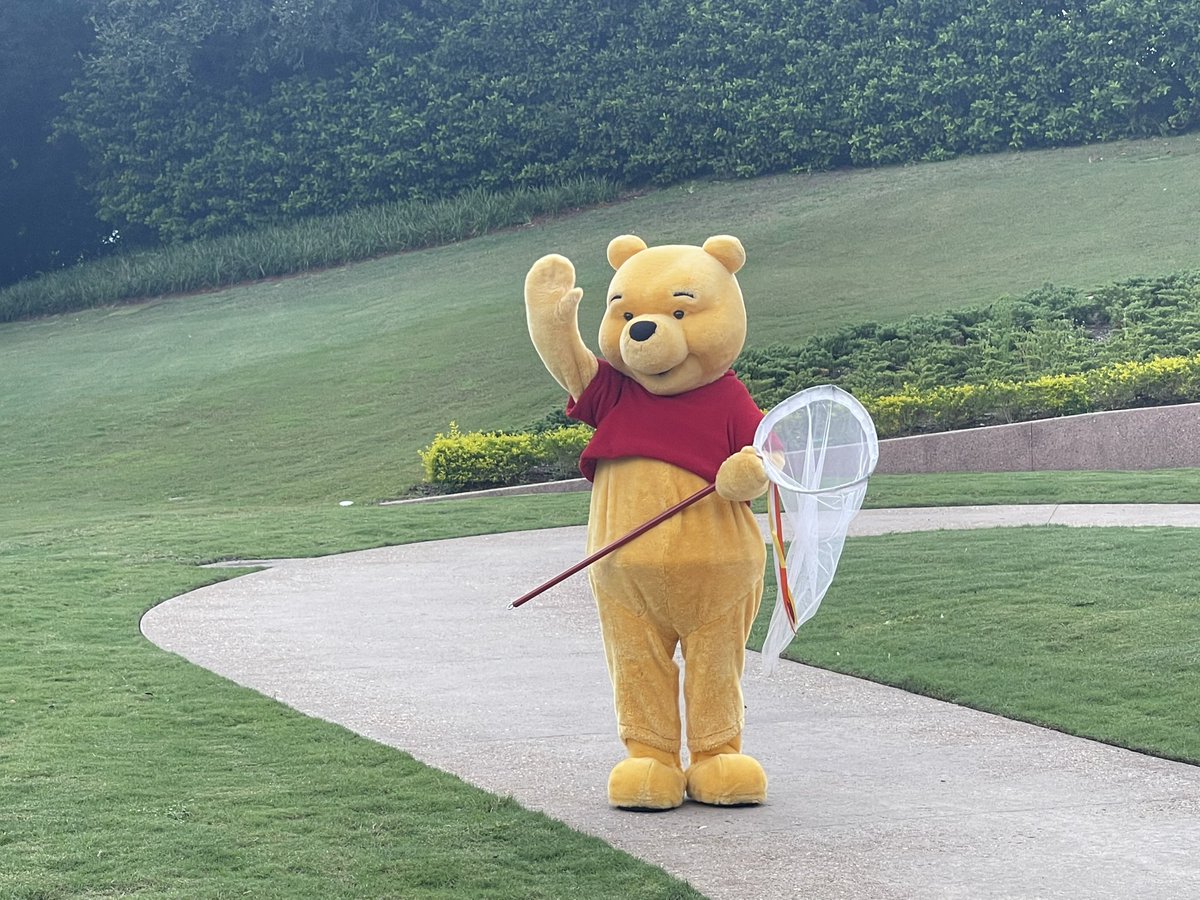 WTChaneyjr's tweet photo. Great way to start our day!
@WinniethePooh #WinnieThePooh
#FundayFriday #Disney #DisneyWorld #NotAdultingToday #DisneyPinTrader https://t.co/FTERUjJiAk