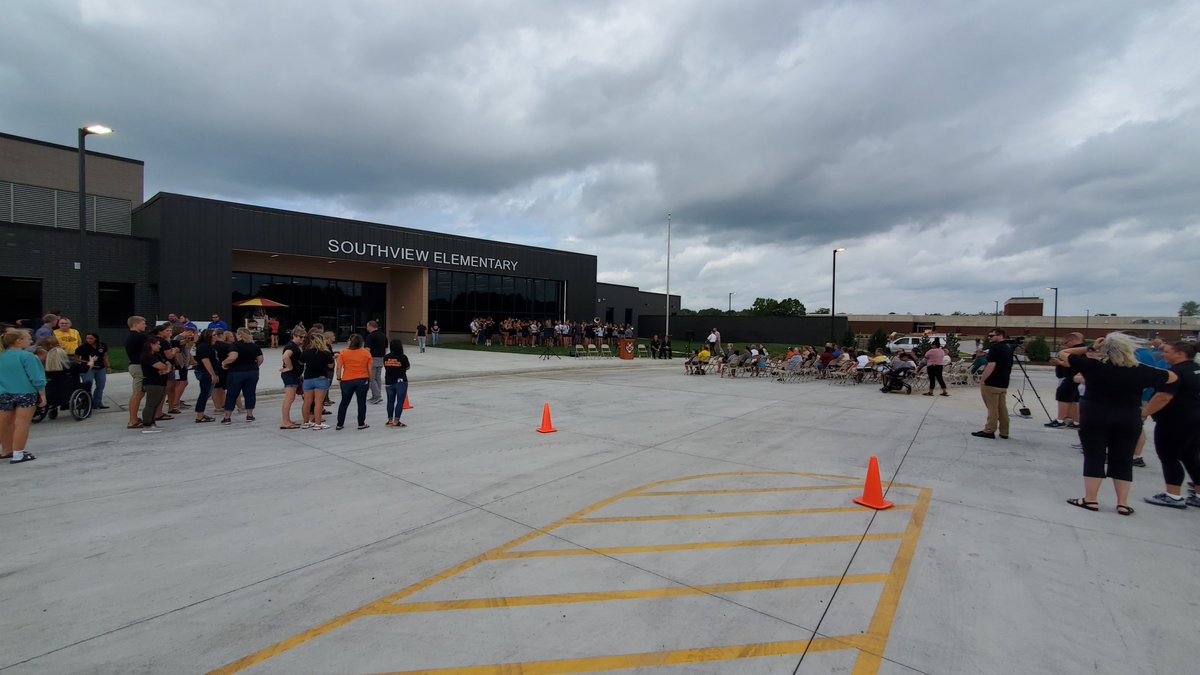 ATSR_Architects's tweet photo. Congratulations to @mpstigers on the Grand Opening of the new Southview Elementary School today. Our team has been so honored to be a part of this exciting journey! https://t.co/ECWF9LA4oT