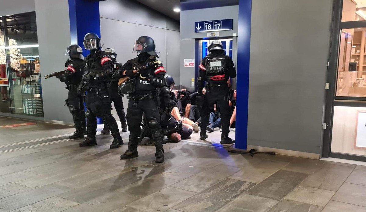 Hooliganstv On Twitter Conference League 19 08 2021 Fc Basel Hammarby Several Hammarby Hooligans Arrested After A Game At The Train Station The Police Prevented A Confrontation Between Fans Of Both Teams Https T Co J1sicbpqbe