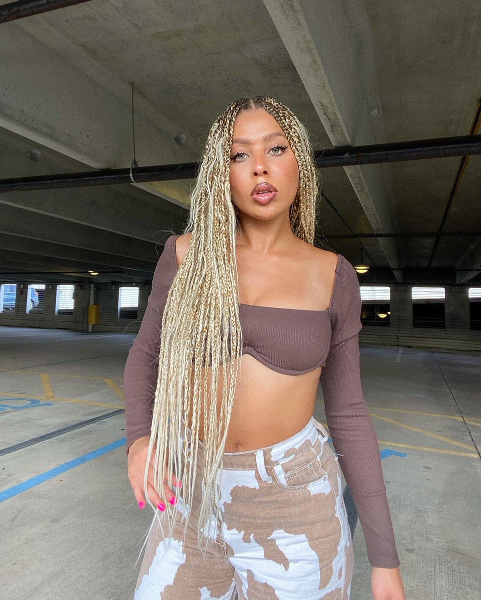 g0ldynaps's tweet image. never getting over the fact that i did these braids myself 😭 lemme go on ahead and open a salon lmao