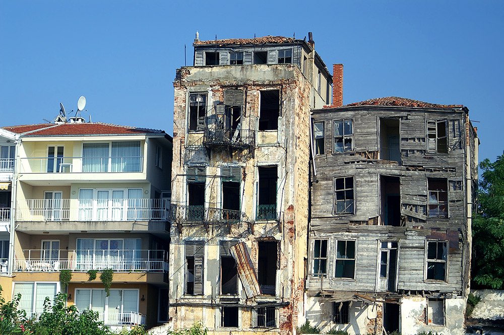 Don’t believe lies of <a href="/Scott_Wiener/">Senator Scott Wiener</a> &amp; <a href="/SenToniAtkins/">Senate President pro Tempore Emeritus Toni Atkins</a>    This does NOTHING for affordability- thank u <a href="/LACity/">City of Los Angeles</a> for agreeing and OPPOSING #SB9!!  <a href="/LuzRivas/">Luz Rivas</a> <a href="/ASM_Irwin/">ASM Jacqui Irwin</a> <a href="/wendycarrillo/">WendyCarrillo</a> <a href="/AsmMikeGipson/">Asm. Mike A. Gipson</a> <a href="/ib2_real/">Isaac G. Bryan</a> @JonesSawyerAD59 <a href="/AsmRichardBloom/">Assemblymember Richard Bloom</a> <a href="/ChrisHoldenNews/">Chris Holden</a> <a href="/AsmCottie/">Assemblywoman Cottie Petrie-Norris</a> @Asm_Nazarian