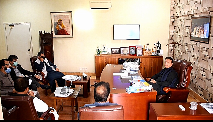 SELD_Sindh's tweet photo. Secretary, #SELD Mr. Ghulam Akbar Laghari @AkbarLaghari5 Chaired a meeting with #SBEP #PMIU , #CMP & the PPP Node today 20th August, 2021 at #PITHM office. The SBEP Program Director Mr. Hafeez Raza Shaikh,@HafeezRazaShai1 gave a overview of the SBEP Program #Goals& #Achievements. https://t.co/jyi6SlnKz2