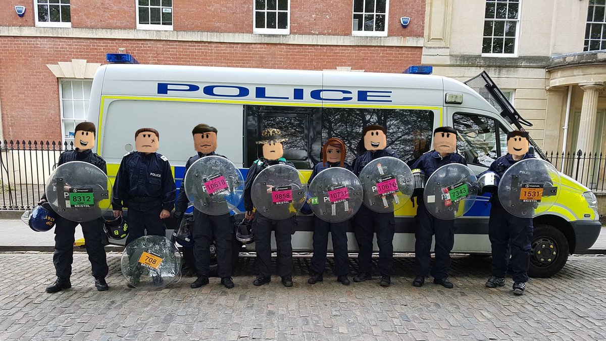 scar_vpc's tweet photo. guys I would just like to post a pic of all the boys out in a van today! wonderful shift! (unfortunately unable to tag all the officers present in the picture) https://t.co/KjlE50v8sm