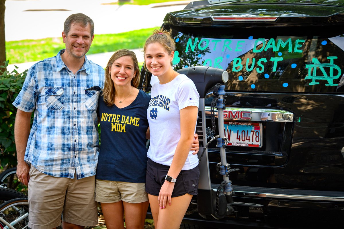 mattcashore's tweet photo. Move-in day 2021: https://t.co/v1IaXWgUsD