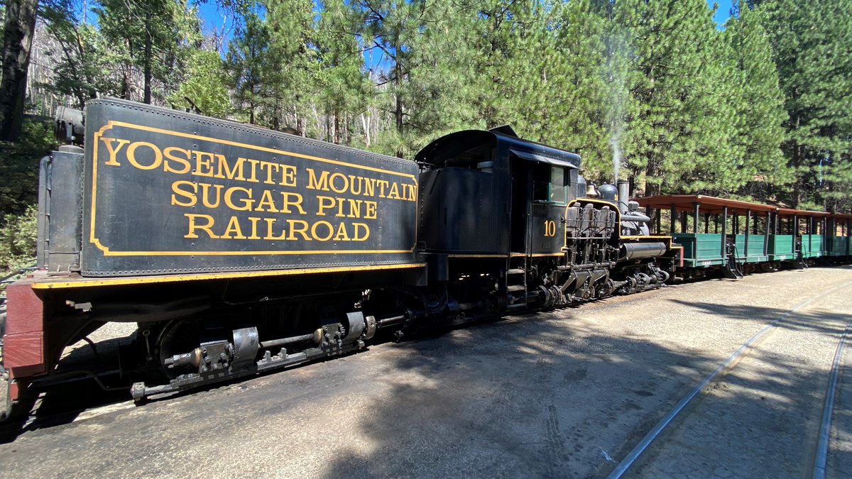 ReubenKSEE24's tweet photo. #ICYMI Destination California hops on the rails of Yosemite Mountain Sugar Pine Railroad. @KSEE24 #DestinationCalifornia #Yosemite
https://t.co/IXof6J4m56 https://t.co/PMfYN8DbRv