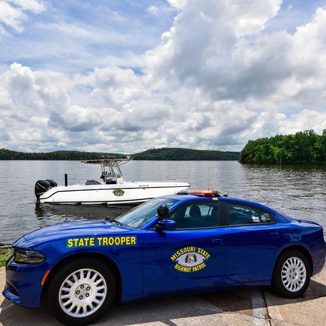 MSHPTrooperA's tweet photo. During the #LaborDay2020 wknd, 18 people died & 463 were injured in 1,041 traffic crashes.
#MSHP Colonel Olson, encourages everyone to plan for a safe #LaborDay2021 wknd. It’s everyone's responsibility to travel safely & observe all Missouri laws on the roadways & waterways. https://t.co/de8BrA2LRz