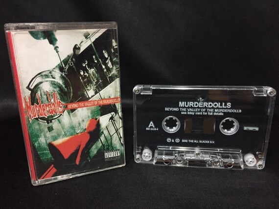 officialwed13's tweet photo. Happy 19th Birthday to Murderdolls “Beyond The Valley of the Murderdolls” album. 

Remember Joey Jordison 1975-2021 https://t.co/sOo3HDtlFM