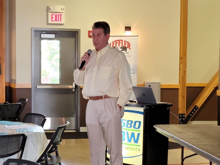 GregAkagi's tweet image. Here at the 580 WIBW Beef Producers Information Seminar, Dave Haden, Director of Merchandising with Dillons gives their perspective of working through a pandemic. #FlintHillsBeeffest #Grocer #MeatCounter @WIBWNews