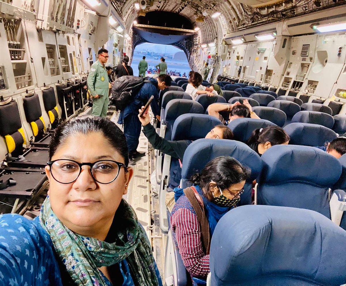 mhrLucky's tweet photo. #Hindutva #IndependenceDay #Kashmir #pmmodilasthope #NarendraModi
Indian Embassy staff left Kabal yesterday after shutting down embassy. Next year, Akshay Kumar will make a movie on how he evacuated all the Embassy people from Afghanistan. https://t.co/EF6IPrrKNj