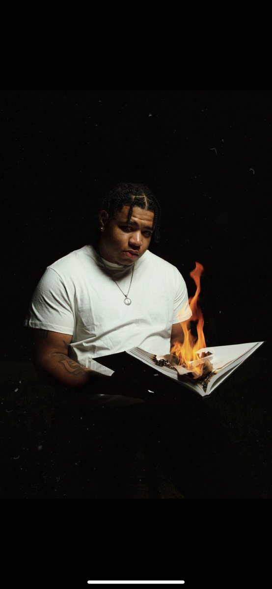 Bjackson_____'s tweet photo. Wicked Journals OUT NOW ON ALL STREAMING PLATFORMS LINK IN BIO ! Run my first tape up man spent long nights working on it I appreciate all the love and support no fakin 🖤💯 https://t.co/l6xsNzRtP5