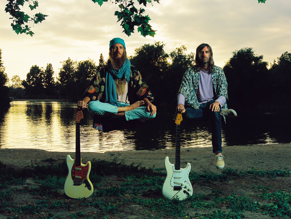 Have you heard VISUALS yet?? 🔥Streaming world-wide now via <a href="/AppleMusic/">Apple Music</a> 🔥 Anyone have a new favorite track?? #🛸 #👽 #kunzitemusic #visuals #applemusic 

Photo by <a href="/grantspanier/">grant spanier</a> 

kunzite.ffm.to/visuals