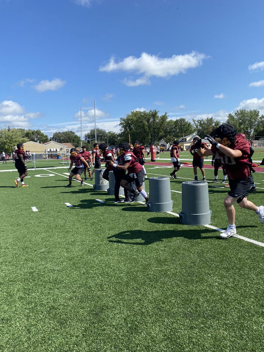 Northern State Football🐺 🏈 tweet media