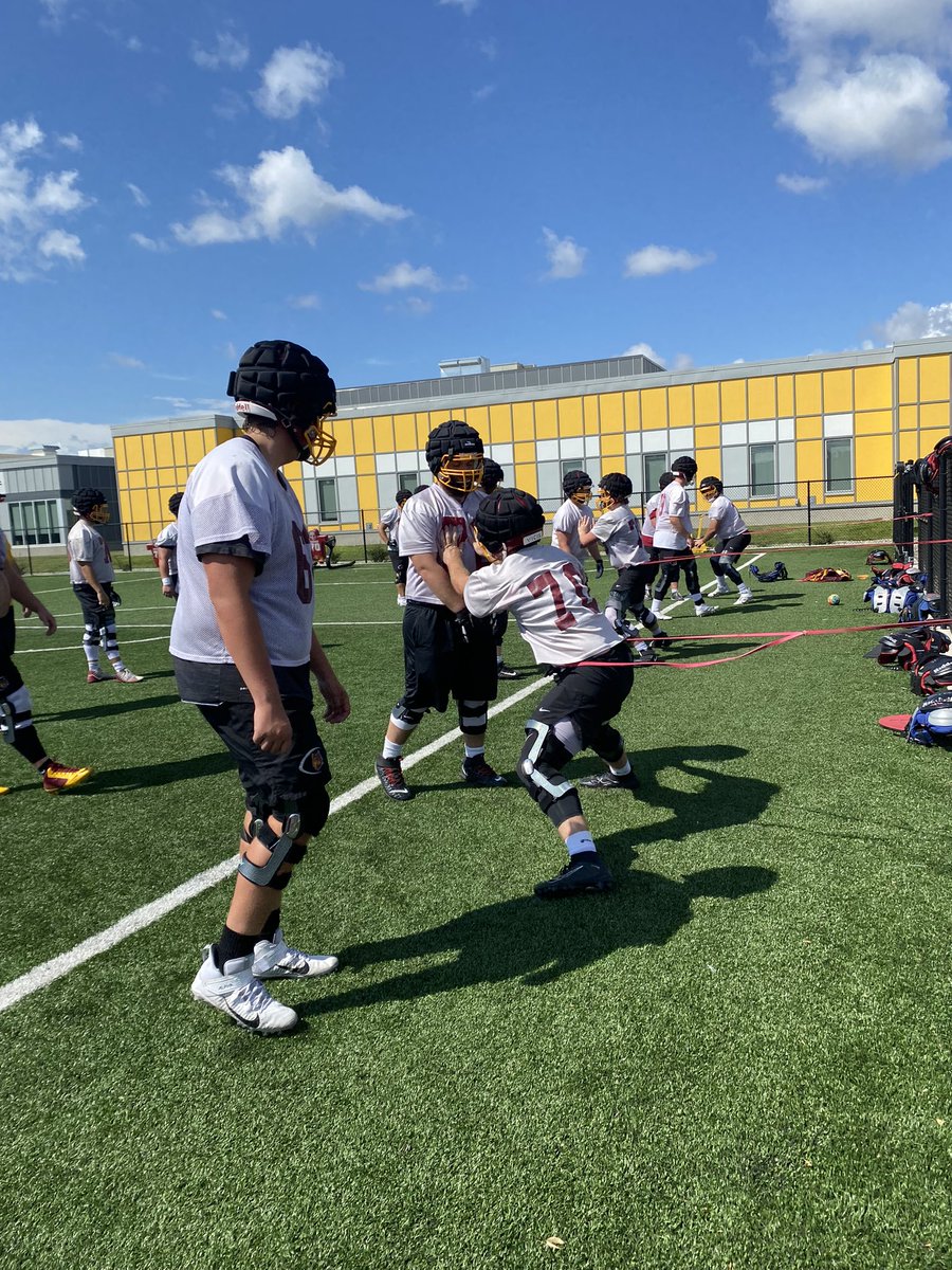 Northern State Football🐺 🏈 tweet media