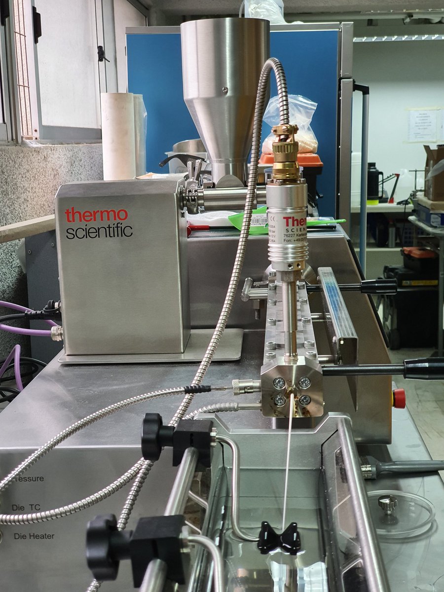 Extruyendo bioplástico en <a href="/LABENCHILE/">LabenChile</a> <a href="/FactecUsach/">Facultad Tecnológica USACH</a> <a href="/decytal_usach/">Dpto. Ciencia y Tecnología de los Alimentos, USACH</a> <a href="/usach/">Universidad de Santiago de Chile</a> @Vridei_usach #cienciaenpandemia