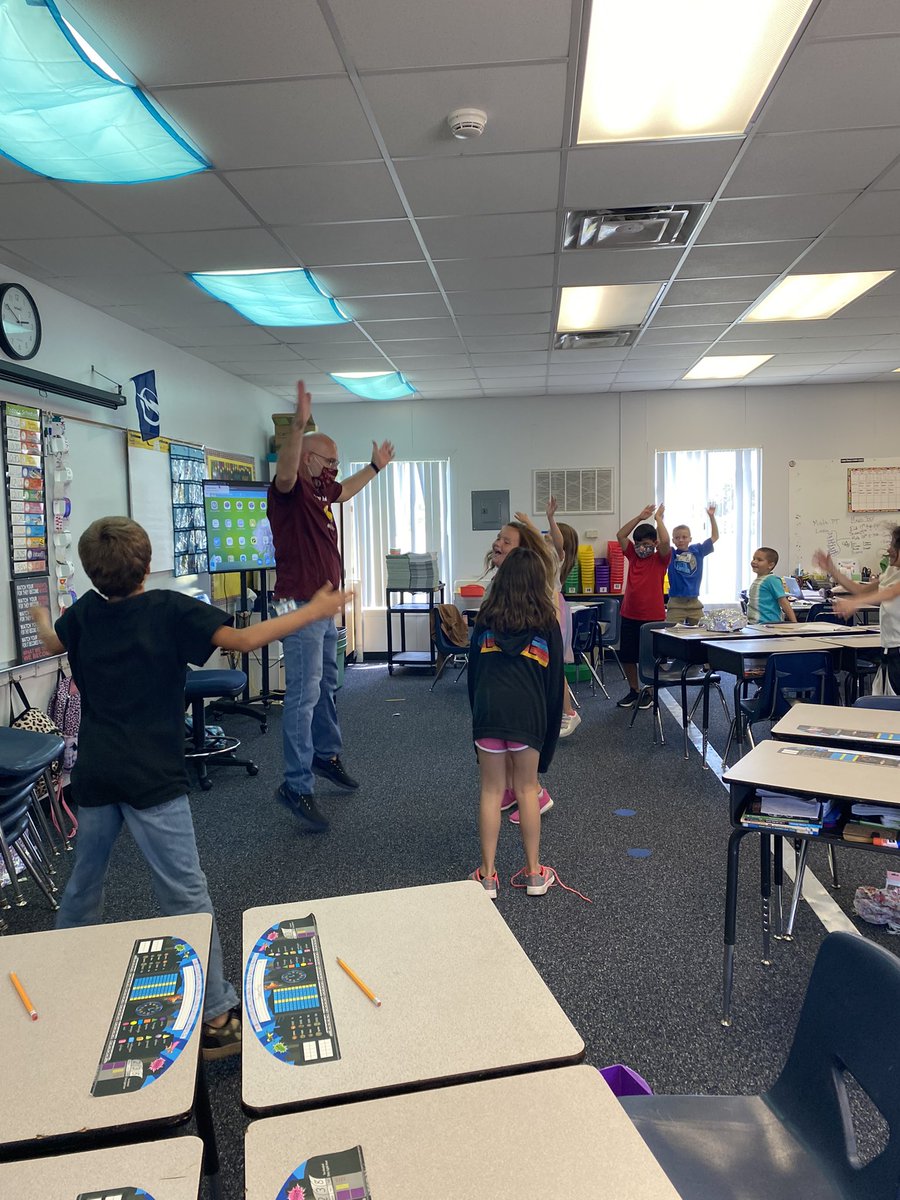 Skip counting brain 🧠 break with Mr. King! #consciousdiscipline #buildingstamina <a href="/ChascoElem/">Chasco Elementary</a>