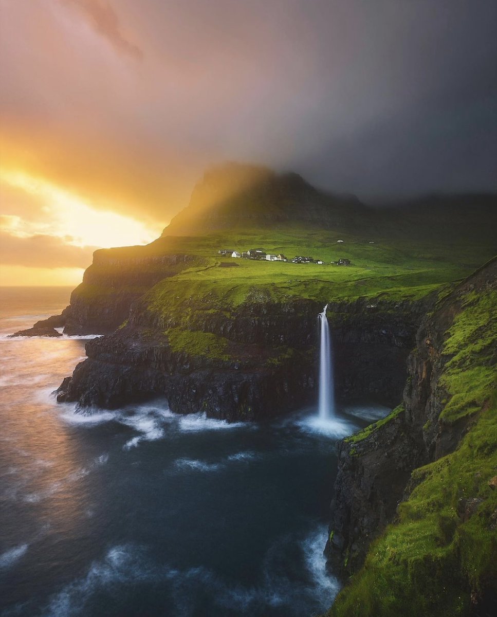 NatureVSCO's tweet photo. The Faroe Islands 🇫🇴
📸: cumacevikphoto | IG https://t.co/9tmvlfnvpj