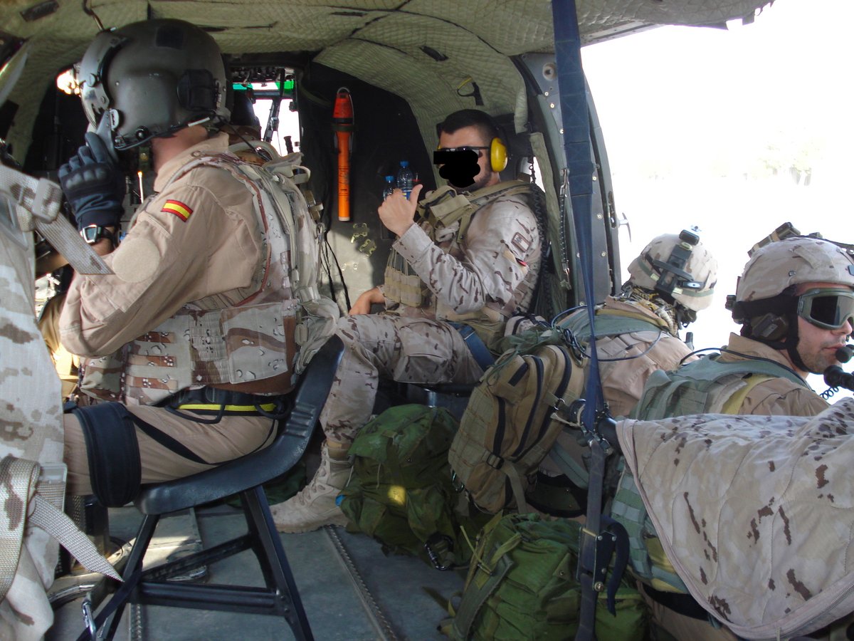 apachezaragoza's tweet image. Me apetece seguir escribiendo sobre el abismo cultural  que vivimos los que estuvimos en Afganistán. Visto que mi anterior hilo recibió buena crítica y tan sólo "un facha", creo que es positivo que vean una mínima parte de lo que  hicimos allí. Abro hilo.