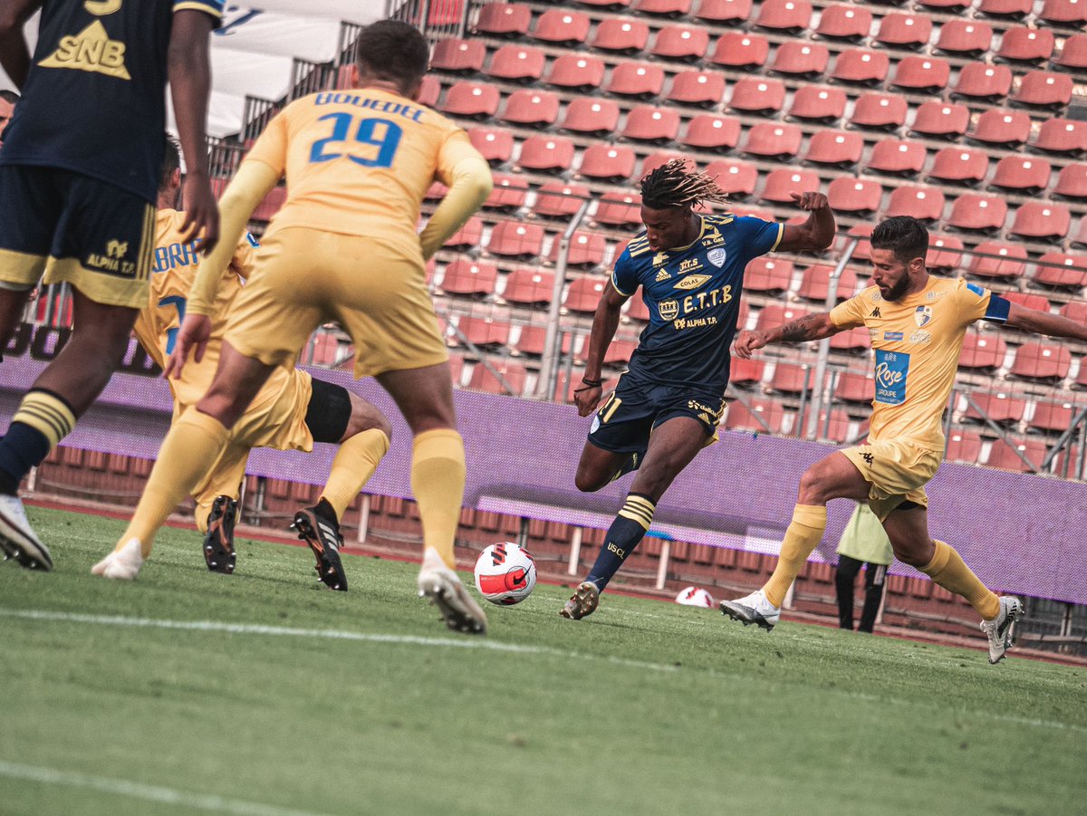 uscreteil's tweet photo. C’est fini à Duvauchelle. L’USCL devra encore patienter pour décrocher son 1er succès de la saison. Face à des Bretons réduits à 10 peu après l’heure de jeu, les Béliers n’ont jamais tremblé…mais ils ont poussé sans trouver la faille. 0️⃣-0️⃣. #USCLSB https://t.co/YJpYIMrm0s