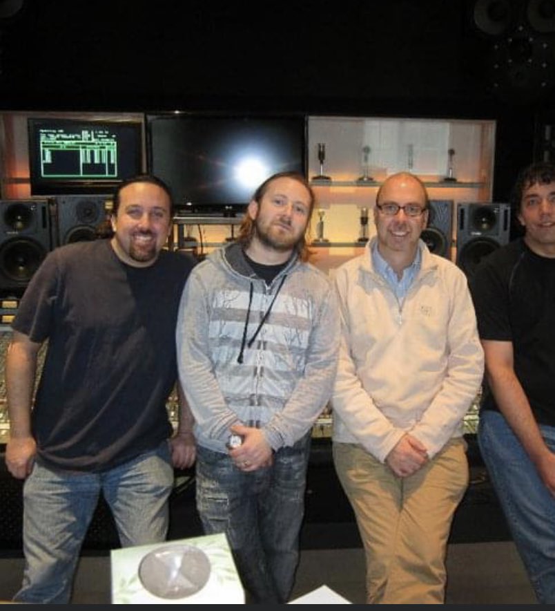 RealSimonCollins tweet media