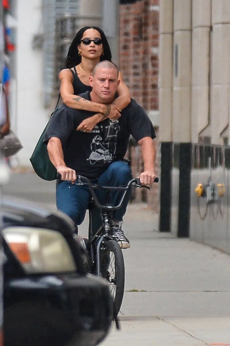 lady_laww's tweet photo. Y’all can go crazy over Kourtney &amp; Travis or Megan Fox &amp; MGK….
But I’m over here dying over Zoe Kravitz &amp; Channing Tatum 🥺 https://t.co/VXwMulhrdZ