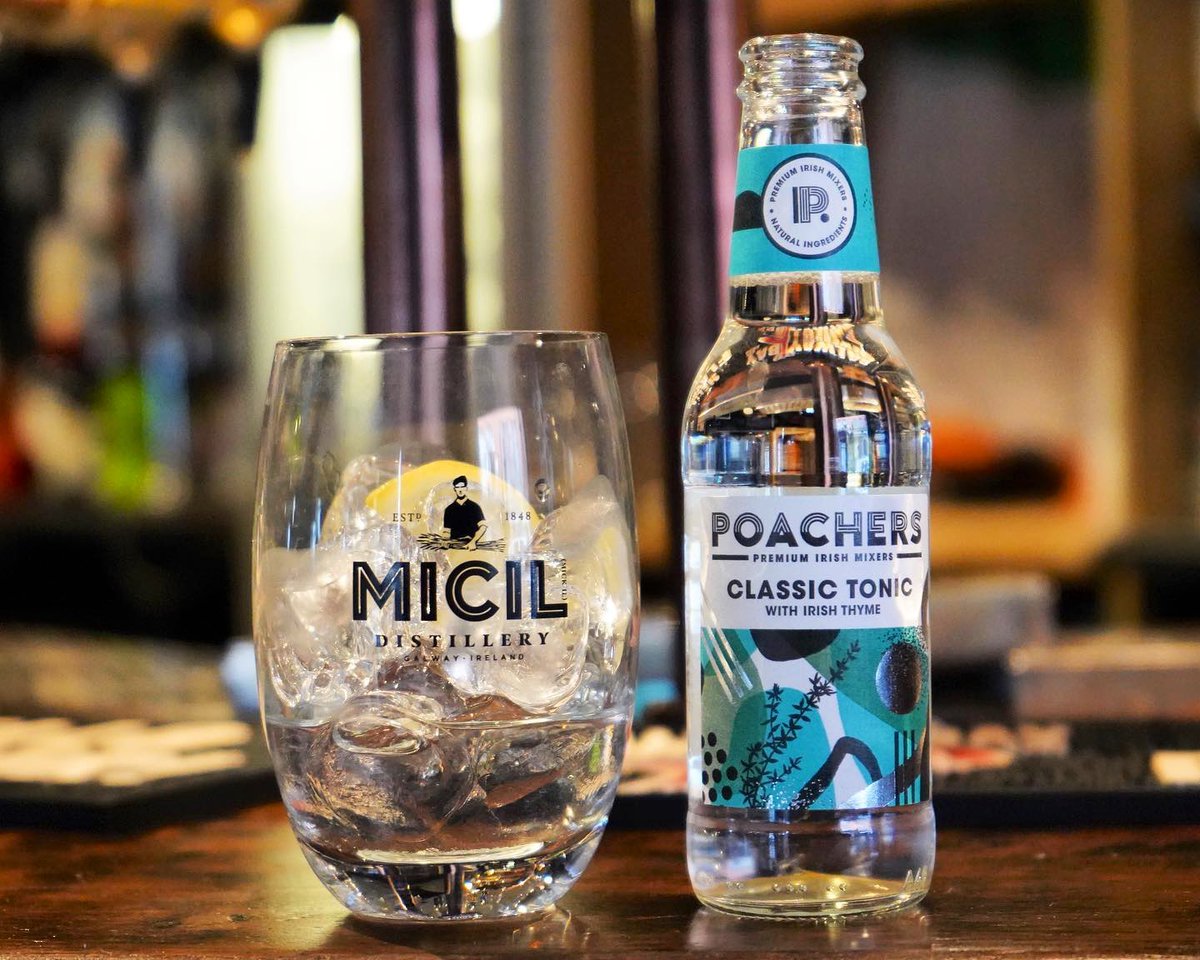 Oslogalway's tweet photo. A little pic of our favourite couple 😍🍸Carefully crafted by the Micil family right here at the back of Oslo, @micildistillery Gin is rich in flavour with a spicy, citrusy zing that makes it an unforgettable G&amp;T with a @poachersdrinks tonic 🤩 
  #micildistillery #micilgin #gin https://t.co/0SMPkoLHPv
