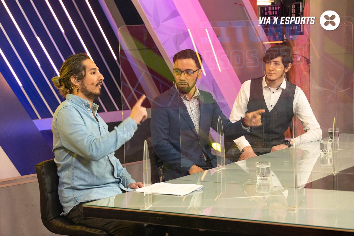 viaxesports's tweet image. Tuvimos una final de infarto en el Torneo #RoboticFest2021 🤖 ¡Felicitamos al equipo campeón: #MasterCit! 🎉🏆
Agradecemos a todos los equipos por participar, a nuestro querido jurado, al @MineducChile y @fpaisdigital 🤓💜