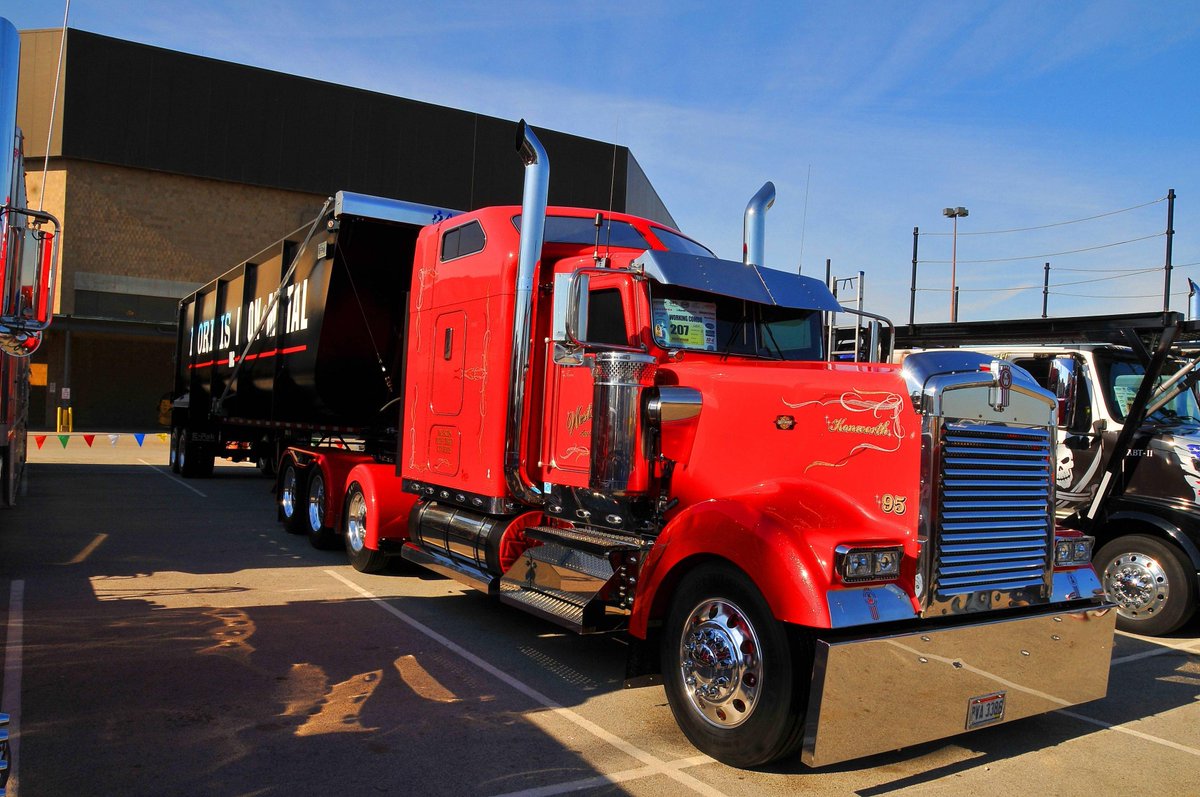 BluPrintLogist1's tweet photo. To Another Week Of The Hustle.. Weekends Are Sold Separately.. Enjoy Yours My Friends! See You All Monday! #TheBluPrintWay #Trucking #Dispatchers #OwnerOperators #FleetOwners https://t.co/x923heJz3o