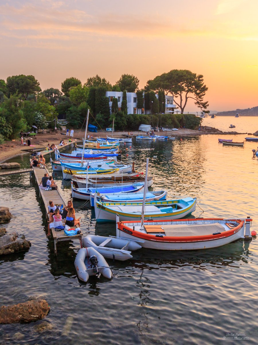 Have a nice weekend!

📍Port de l'Olivette, Cap d'Antibes 

📷 <a href="/Slpcannes/">𝕤𝕝𝕡𝕔𝕒𝕟𝕟𝕖𝕤</a> #CotedAzurFrance #sunset #summer #lanscape #ExploreFrance #MagnifiqueFrance #cotedazur #frenchriviera #OnaTousBesoinDuSud #FranceMagique <a href="/AntibesTourisme/">Antibes Juan les Pins 🌳🌊☀</a>
