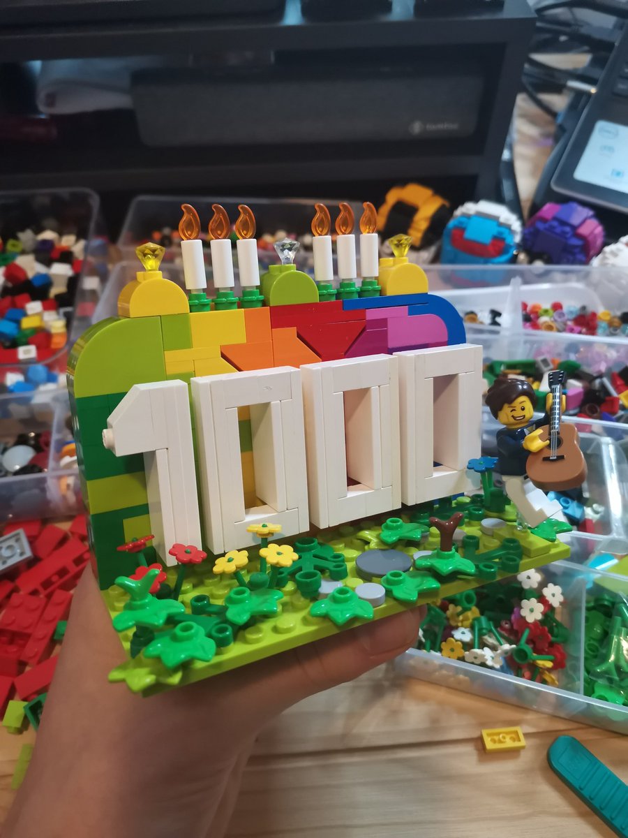 ThirdFretCapo's tweet photo. Hit 1000 followers today. That was wild. Built this to celebrate. That was fun!

More streams of vaguely celebratory nature soon! https://t.co/vVxoiBMUTg