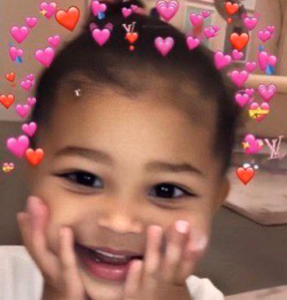 Emma71004244's tweet photo. Millie looks so gorgeous #Loveisland https://t.co/NChgEaNu1F