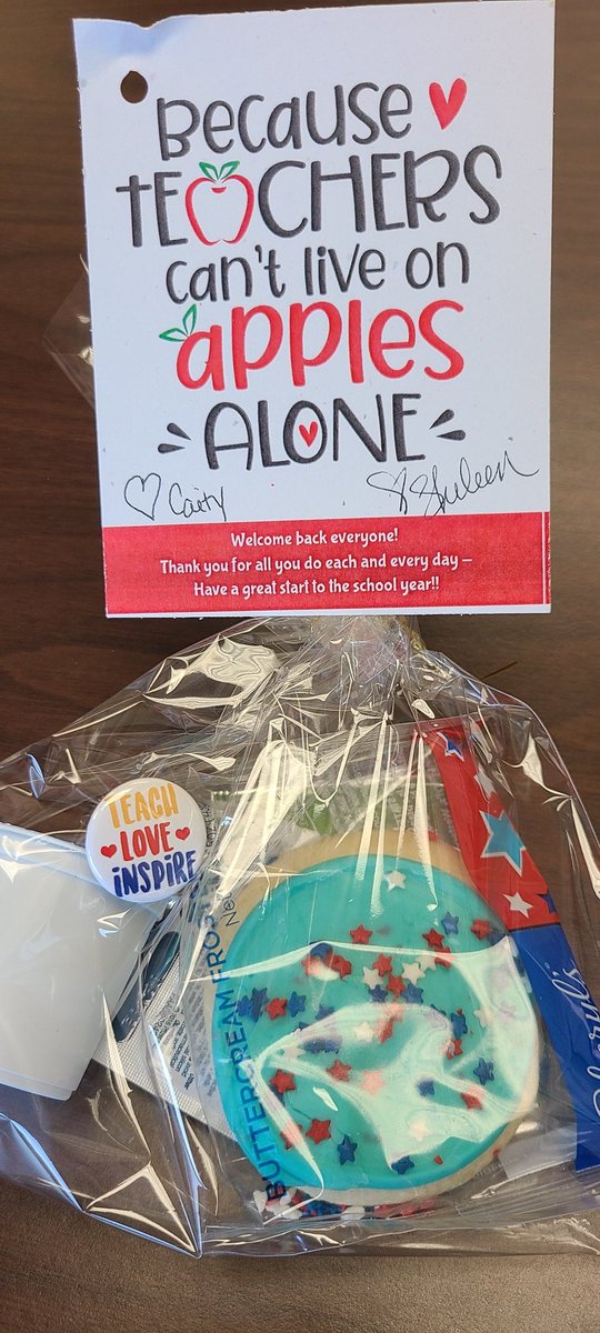 Thank you <a href="/SheleenDeLock/">Sheleen DeLockery</a> and <a href="/mscollinssped/">Ms. Collins</a>! It's good to be back! #ForwardTogetherD205