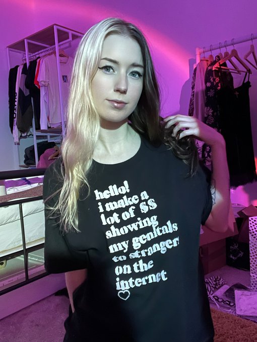 🥰✌️ https://t.co/ggFQoFddev