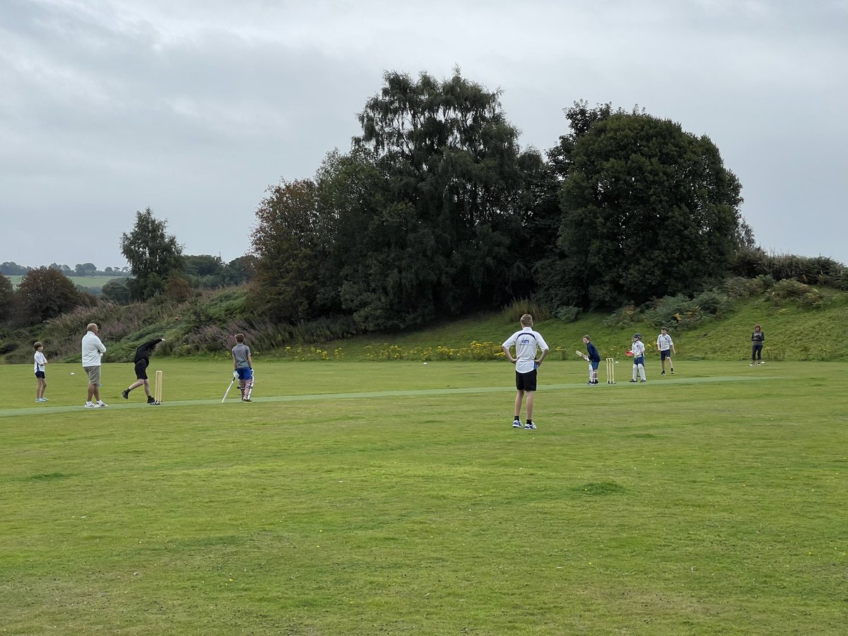 Great afternoon of cricket with our good neighbours, <a href="/dounecricket/">Doune Cricket Club</a> with a kwiks and J1 match, both won by Doune (by 10 and 36 runs respectively).  But for us it was just great to see our friends!

See you next week!

#dunblane #cricket #cranes #thenest