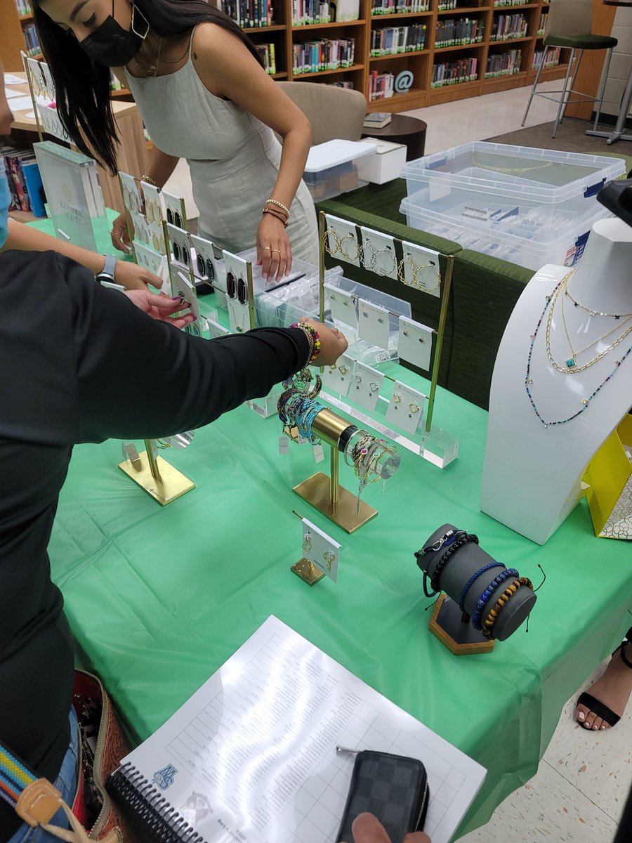 It was wonderful seeing the amazing staff at Wolverine Country and supporting their event... Thank you, <a href="/DrRowdyRVela/">Dr. Rowdy R. Vela</a> for the invitation.🙏🏼 <a href="/PSJAISD/">PSJA ISD</a> 20% of sales will go back to the PSJA Memorial Staff Account.💝