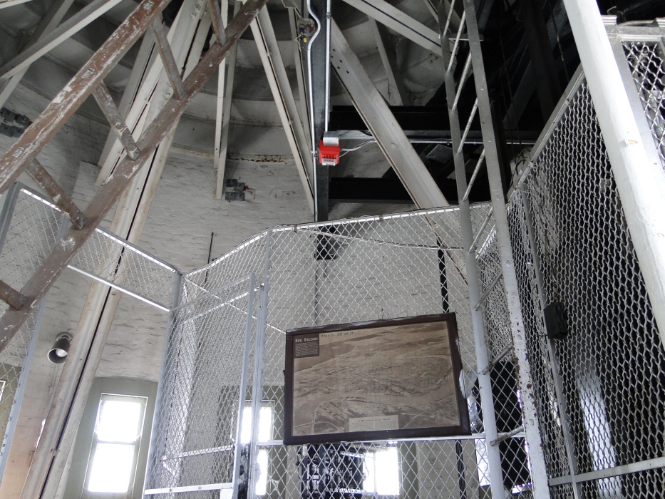 nolacampanella's tweet image. Inside and outside the cupola of Hibernia Bank Building, tallest structure in Louisiana from 1922 to 1935, and in New Orleans until 1962. Photos from 2011.