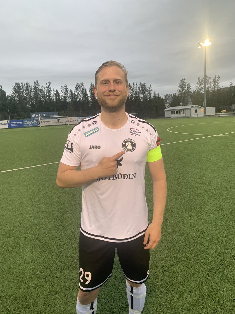 101 mark. Gæti haldið ræðu en læt þessi orð nægja; takk. 🤍🤍🤍