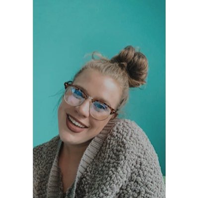 SydneyPrice97's tweet photo. A lot has happened in my life so I figured I would give an update on my life. I recently graduated with my Bachelors in Social Work. Now, I am living the grad school life while working on my Master’s and working in the helping profession. I couldn’t be happier☺️ https://t.co/lIUrtDD71L