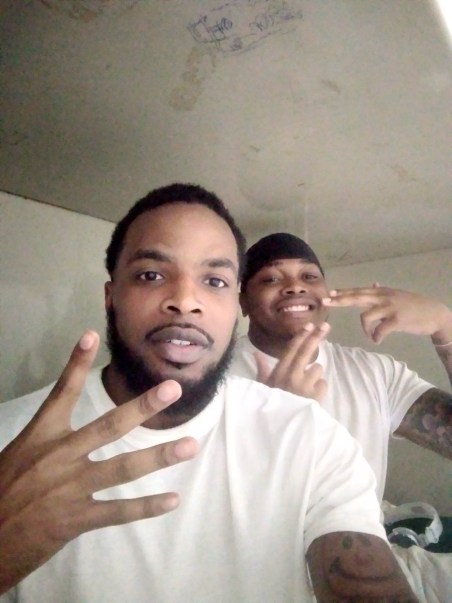 Sent me to prison and cut off all my dreads😤 it's straight tho me and gang be home soon💯