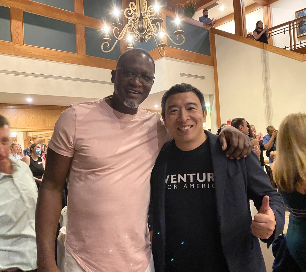 Ran into the great <a href="/DWilkins21/">Dominique Wilkins 🏀</a> at <a href="/kulturec/">KultureCity ®</a> - one of the best of all time
