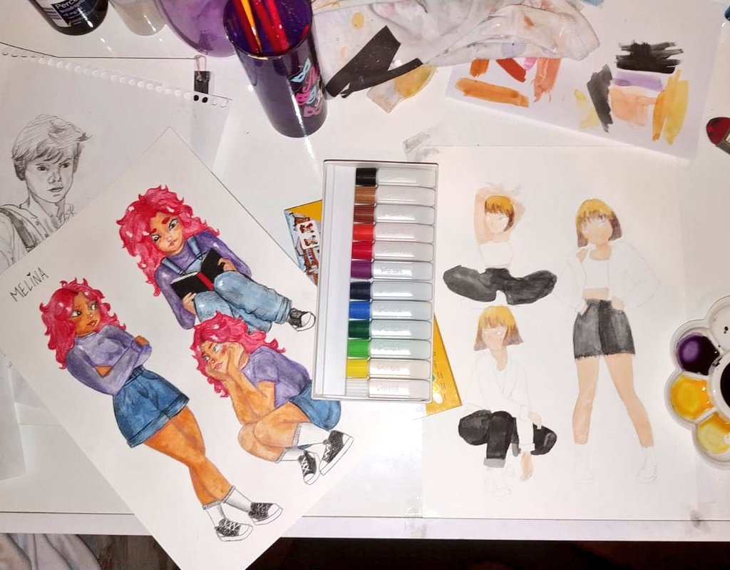 celestloue's tweet photo. to desenhando as personagens do livro que to escrevendo #tocansada https://t.co/QMTwMhsjWn
